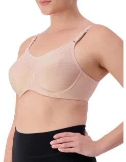 Triumph Triaction Ultra Underwire Sports Bra in Fig Pink