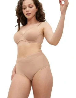 Triumph True Shape Sensation Minimiser Bra in Smooth Beige