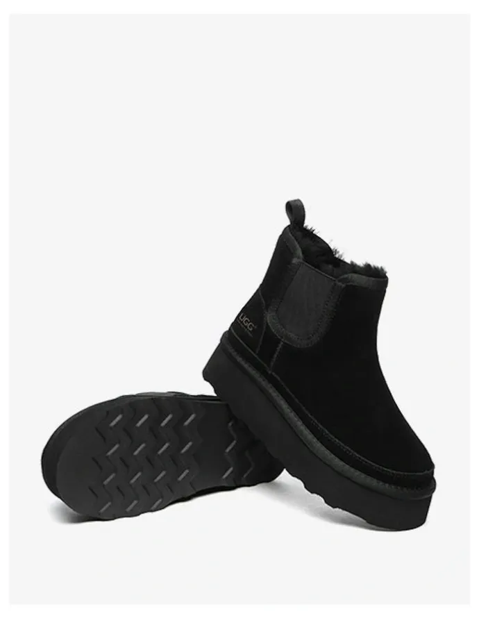 UGG Australian Shepherd Chelsie Cow Leather Platform Boots in Black