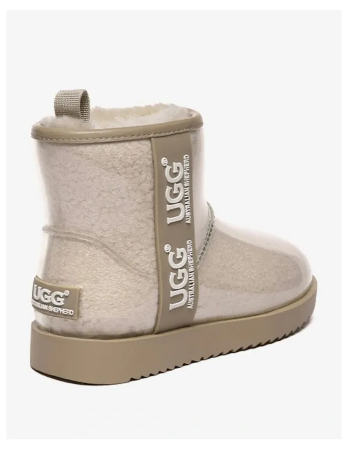 UGG Australian Shepherd Coated Classic in Chestnut