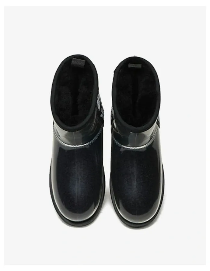 UGG Australian Shepherd Coated Classic in Black