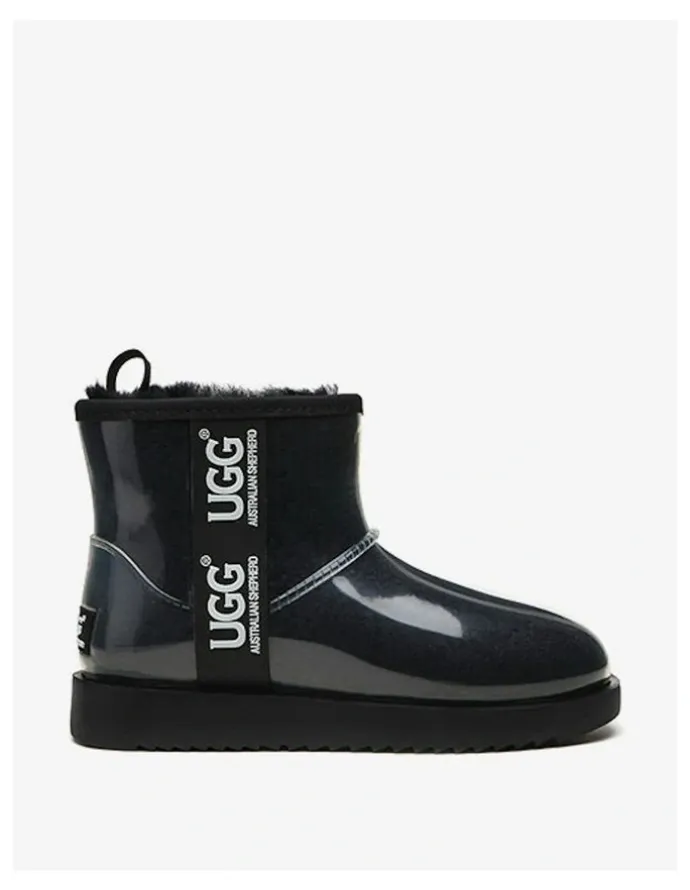 UGG Australian Shepherd Coated Classic in Black