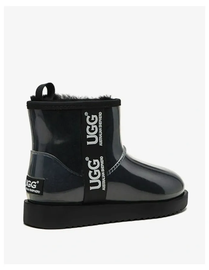 UGG Australian Shepherd Coated Classic in Black