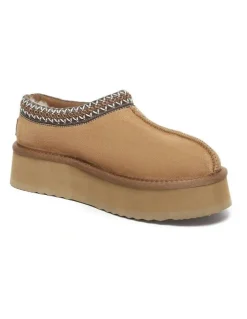 UGG Australian Shepherd Hippie Platform in Chestnut