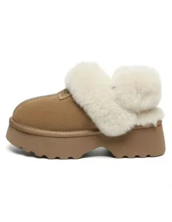 UGG Australian Shepherd Muna Platform in Chestnut