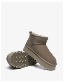 UGG Australian Shepherd Ronnie Thick Bottom Platform Boots in Caribou