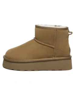UGG Australian Shepherd Rommie Platform Boots in Chestnut