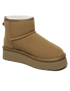 UGG Australian Shepherd Rommie Platform Boots in Chestnut