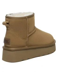 UGG Australian Shepherd Rommie Platform Boots in Chestnut