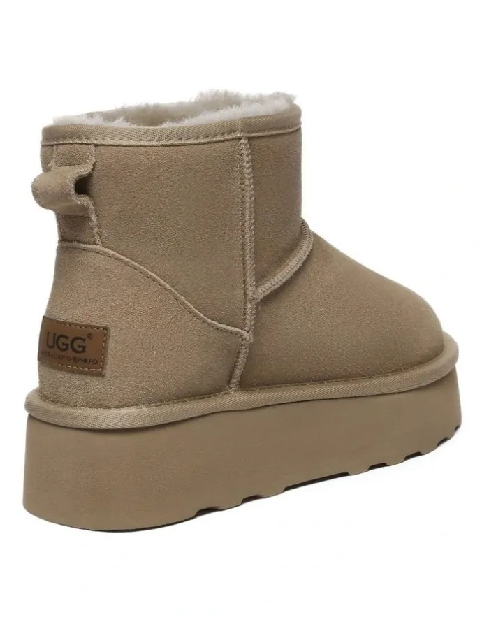 UGG Australian Shepherd Rommie Platform in Brown