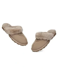 UGG Australian Shepherd Scuff Waffle Slipper in Brown