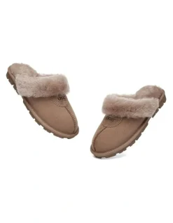 UGG Australian Shepherd Scuff Waffle Slipper in Caramel