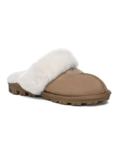 UGG Australian Shepherd Scuff Waffle Slipper in Chestnut