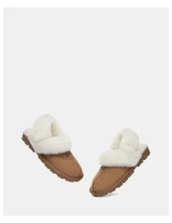 UGG Australian Shepherd Waffle Fluffy in Chestnut