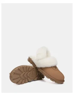 UGG Australian Shepherd Waffle Fluffy in Chestnut