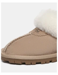 UGG Australian Shepherd Waffle Plus in Sand