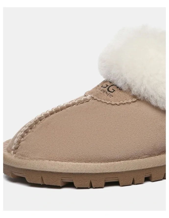 UGG Australian Shepherd Waffle Plus in Sand