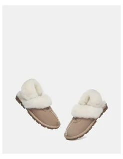 UGG Australian Shepherd Waffle Fluffy in Sand