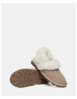 UGG Australian Shepherd Waffle Fluffy in Sand