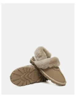 UGG Australian Shepherd Waffle Fluffy in Brown