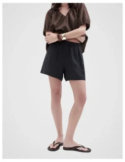Unison Essential Linen Short in Black