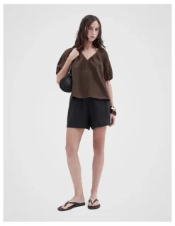 Unison Essential Linen Short in Black