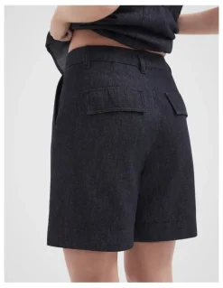 Unison Rinse Denim Pleated Short in Darkrinse