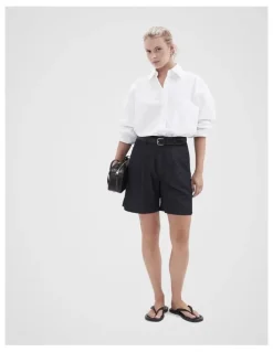 Unison Rinse Denim Pleated Short in Darkrinse