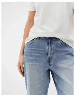 Unison Barrel Leg Jean