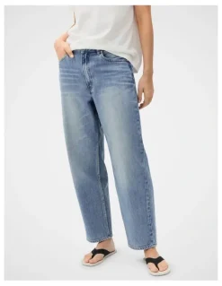 Unison Barrel Leg Jean