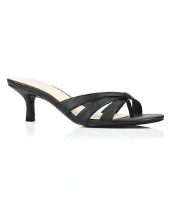 Verali Beau Kitten Heel Thongs in Black