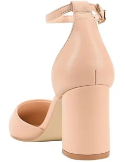 Verali Eli Closed Toe Block Heels in Nude