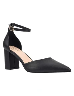 Verali Eli Closed Toe Block Heels in Black