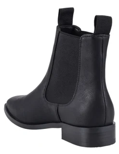 Verali Harper Ankle Boots in Black