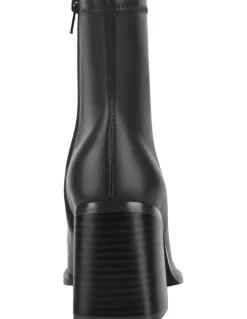 Verali Lively Ankle Boots in Black