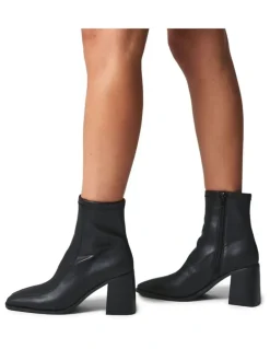 Verali Lively Ankle Boots in Black