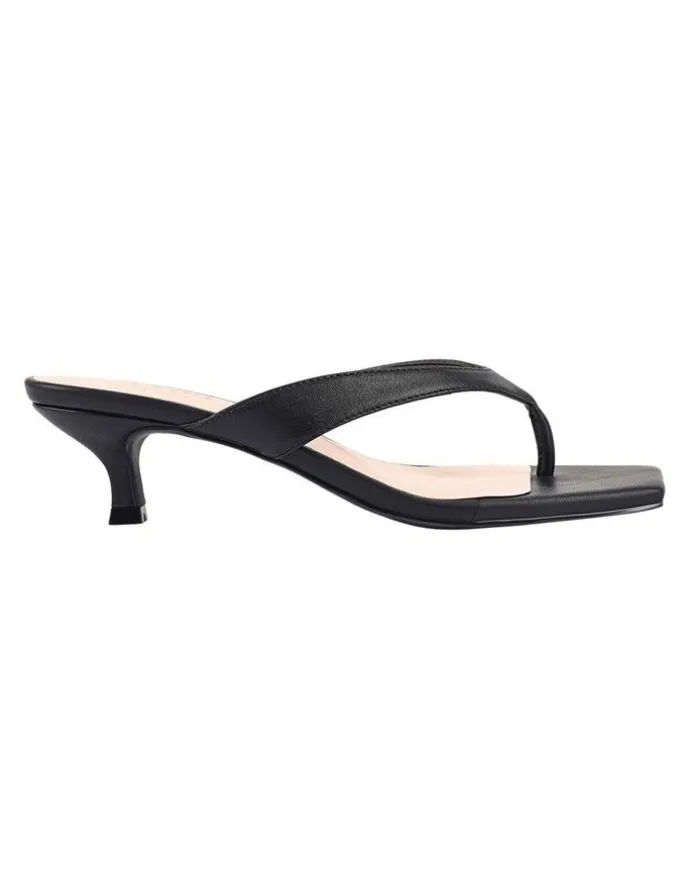 Verali Martha Kitten Heel Thongs in Black