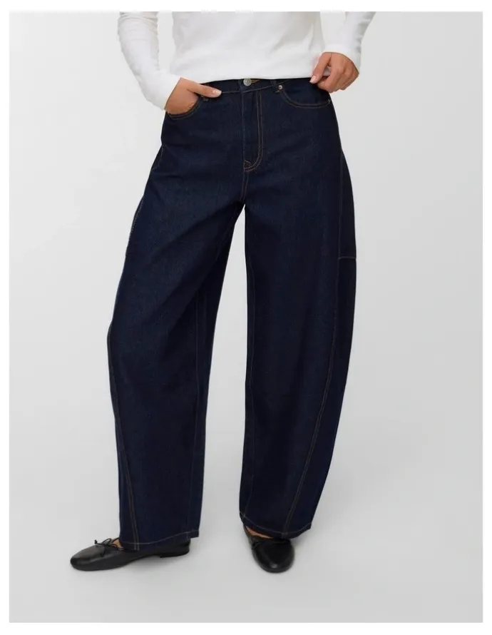 Vero Moda Kaitlin High Waisted Wide Barrel Jeans in Dark Denim