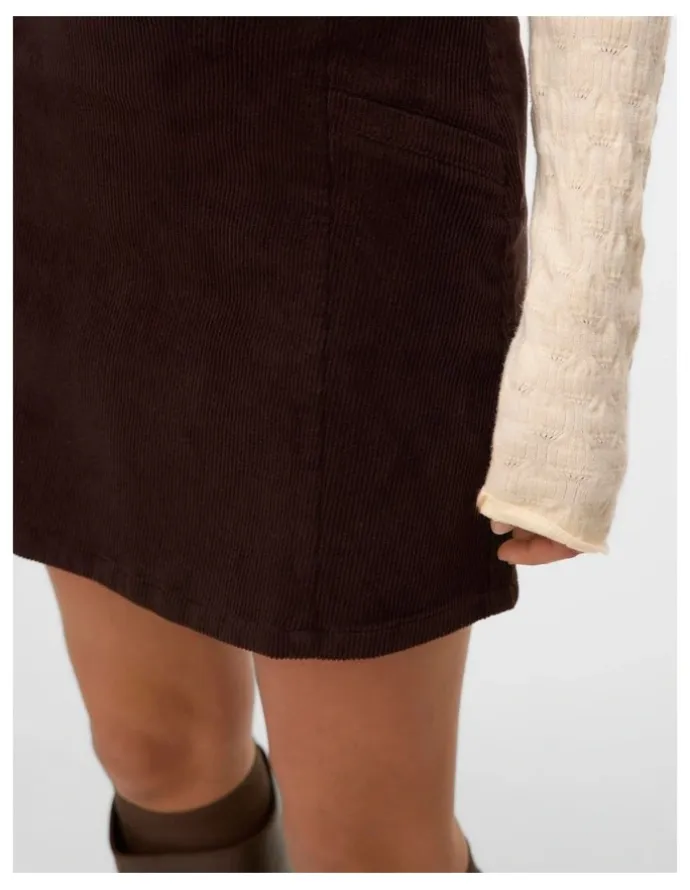 Vero Moda Kata High Waisted Corduroy Pleated Mini Skirt in Chocolate
