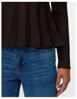 Vero Moda Lana Ribbed Knit in Chocolate