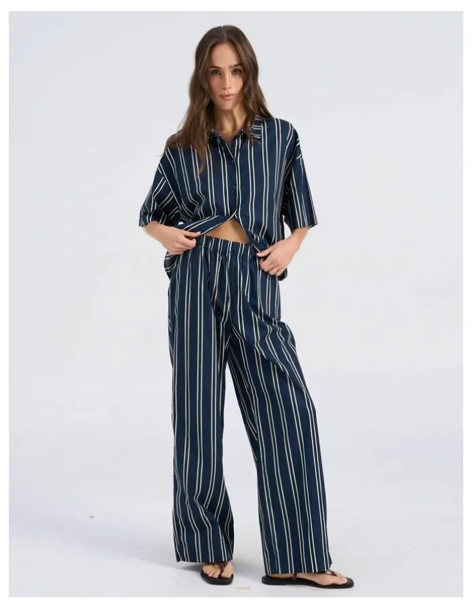 Vero Moda Susi High Waisted Stripe Loose Pant in Navy