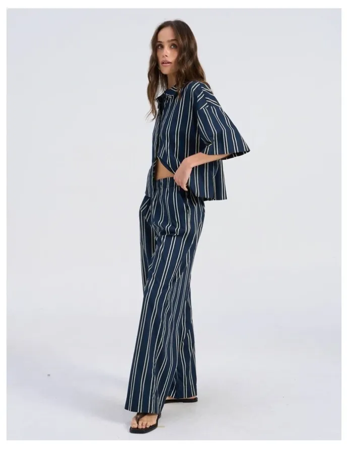 Vero Moda Susi High Waisted Stripe Loose Pant in Navy