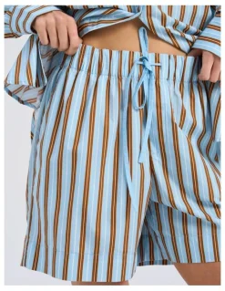 Vero Moda Susi Striped Shorts in Cashmere Blue