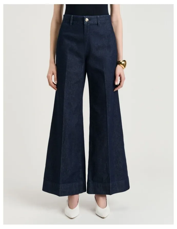 Veronika Maine Flared Jean In Dark Indigo