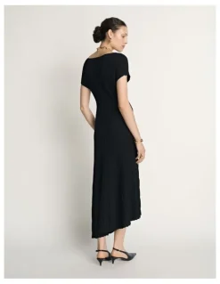 Veronika Maine Engineered Ribbed Knit Dress