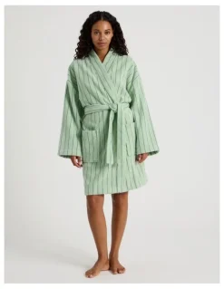Vue Pinstripe Bath Robe in Forest