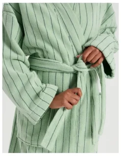 Vue Pinstripe Bath Robe in Forest