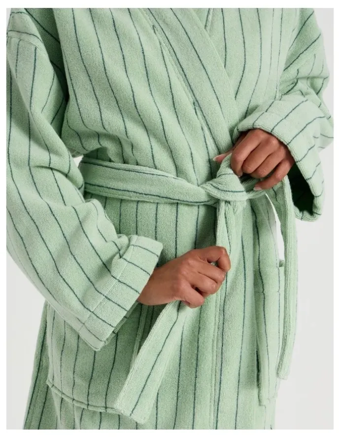 Vue Pinstripe Bath Robe in Forest