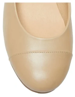 Wide Steps Acton Heeled Leather Shoes in Nude