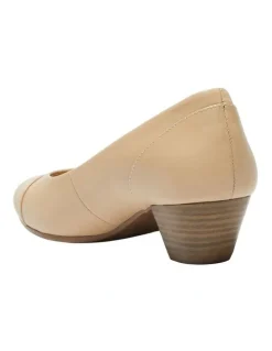 Wide Steps Acton Heeled Leather Shoes in Nude